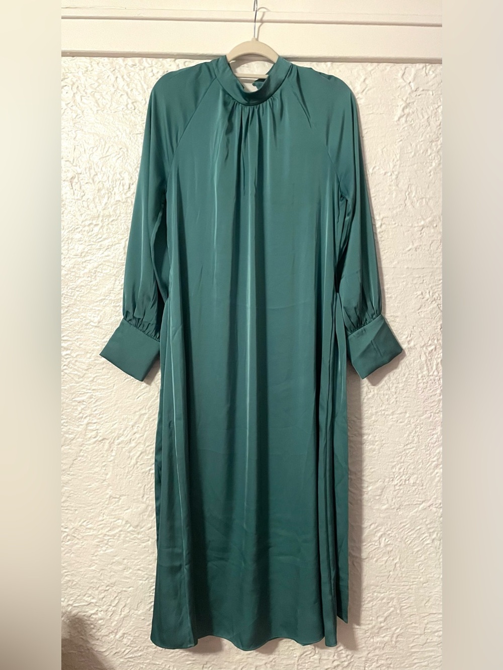 H&M Tie-belt Satin Long-Sleeve Midi Dress - Picture 3 of 4